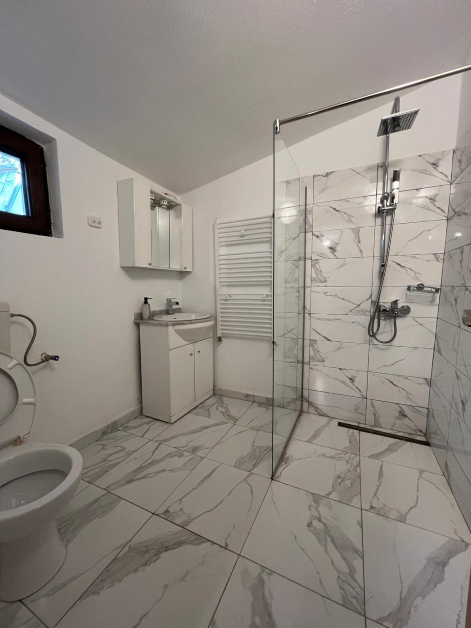 Vila Casa Lupilor Transfagarasan Căpăţîneni-Ungureni Exteriér fotografie
